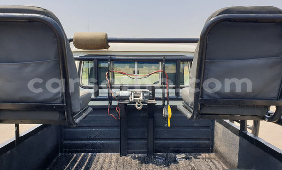 Acheter Occasion Voiture Toyota Land Cruiser Blanc à Maseru, Maseru Acheter Occasion Voiture Toyota Land Cruiser Blanc à Maseru, Maseru