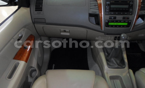 Acheter Occasion Voiture Toyota Fortuner Blanc à Maseru, Maseru Acheter Occasion Voiture Toyota Fortuner Blanc à Maseru, Maseru