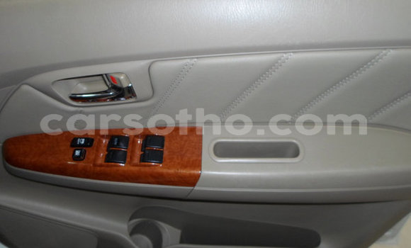 Acheter Occasion Voiture Toyota Fortuner Blanc à Maseru, Maseru Acheter Occasion Voiture Toyota Fortuner Blanc à Maseru, Maseru