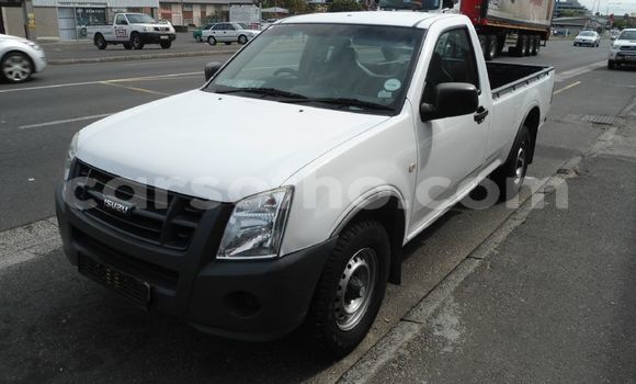 Buy Used Isuzu KB White Car in Mohale's Hoek in Mohale's Hoek Buy Used Isuzu KB White Car in Mohale's Hoek in Mohale's Hoek