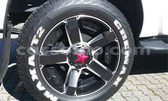 Sayi Na hannu Toyota Hilux White Mota in Maseru a Maseru Sayi Na hannu Toyota Hilux White Mota in Maseru a Maseru