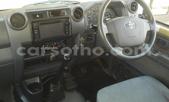 اشتري مستعمل Toyota Land Cruiser Beige سيارة في Maseru في Maseru اشتري مستعمل Toyota Land Cruiser Beige سيارة في Maseru في Maseru