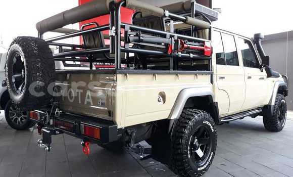 Buy Used Toyota Land Cruiser Beige Car in Maseru in Maseru Buy Used Toyota Land Cruiser Beige Car in Maseru in Maseru
