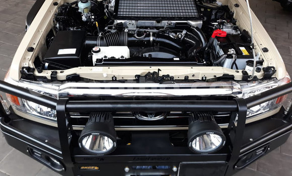Buy Used Toyota Land Cruiser Beige Car in Maseru in Maseru Buy Used Toyota Land Cruiser Beige Car in Maseru in Maseru