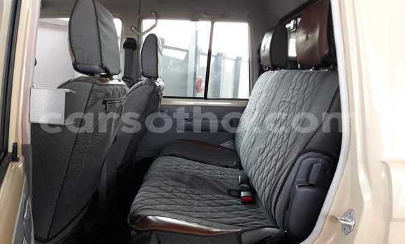 Buy Used Toyota Land Cruiser Beige Car in Maseru in Maseru Buy Used Toyota Land Cruiser Beige Car in Maseru in Maseru