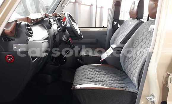 Buy Used Toyota Land Cruiser Beige Car in Maseru in Maseru Buy Used Toyota Land Cruiser Beige Car in Maseru in Maseru