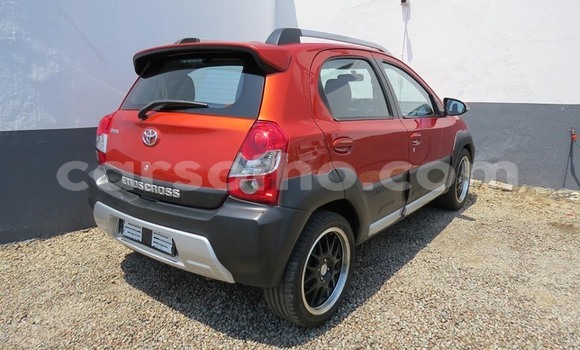 Acheter Occasion Voiture Toyota Etios Rouge à Hlotse, Leribe Acheter Occasion Voiture Toyota Etios Rouge à Hlotse, Leribe