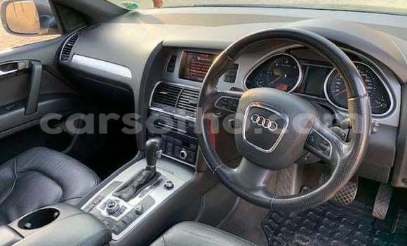 Sayi Na hannu Audi Q7 Silver Mota in Mafeteng a Mafeteng Sayi Na hannu Audi Q7 Silver Mota in Mafeteng a Mafeteng