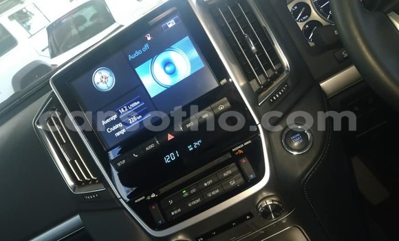 Buy Used Toyota Land Cruiser Prado Beige Car in Hlotse in Leribe Buy Used Toyota Land Cruiser Prado Beige Car in Hlotse in Leribe