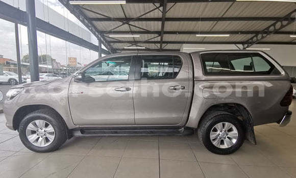Acheter Occasion Voiture Toyota Hilux Gris à Hlotse, Leribe Acheter Occasion Voiture Toyota Hilux Gris à Hlotse, Leribe