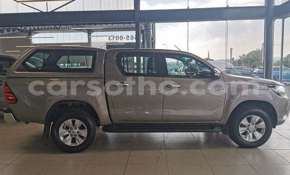 Acheter Occasion Voiture Toyota Hilux Gris à Hlotse, Leribe Acheter Occasion Voiture Toyota Hilux Gris à Hlotse, Leribe