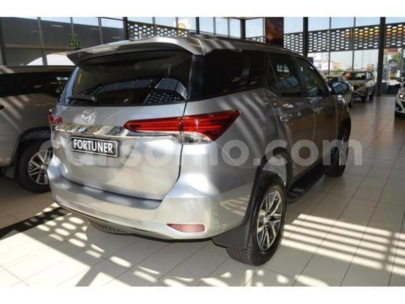 Big with watermark 2019 toyota fortuner 10