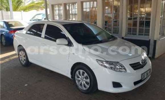 اشتري مستعمل Toyota Corolla White سيارة في Maseru في Maseru اشتري مستعمل Toyota Corolla White سيارة في Maseru في Maseru