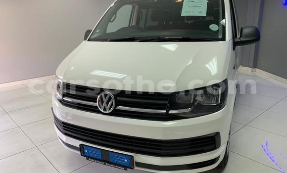 اشتري مستعمل Volkswagen Caravelle White سيارة في Maseru في Maseru اشتري مستعمل Volkswagen Caravelle White سيارة في Maseru في Maseru