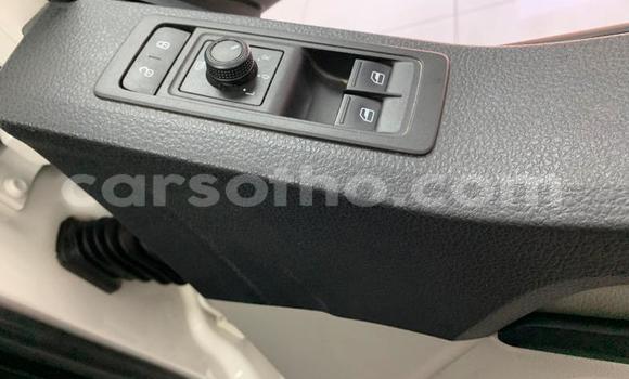 اشتري مستعمل Volkswagen Caravelle White سيارة في Maseru في Maseru اشتري مستعمل Volkswagen Caravelle White سيارة في Maseru في Maseru