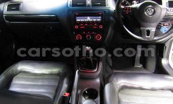 Buy Used Volkswagen Jetta Silver Car in Hlotse in Leribe Buy Used Volkswagen Jetta Silver Car in Hlotse in Leribe