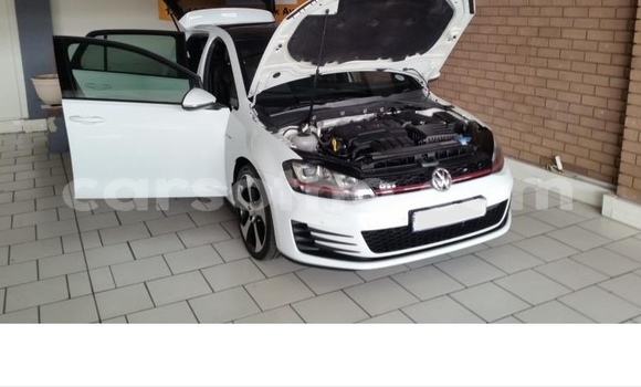 Sayi Na hannu Volkswagen Golf White Mota in Hlotse a Leribe Sayi Na hannu Volkswagen Golf White Mota in Hlotse a Leribe