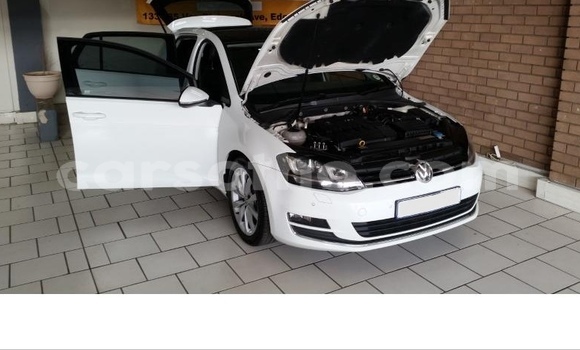 Acheter Occasion Voiture Volkswagen Golf Blanc à Hlotse, Leribe Acheter Occasion Voiture Volkswagen Golf Blanc à Hlotse, Leribe