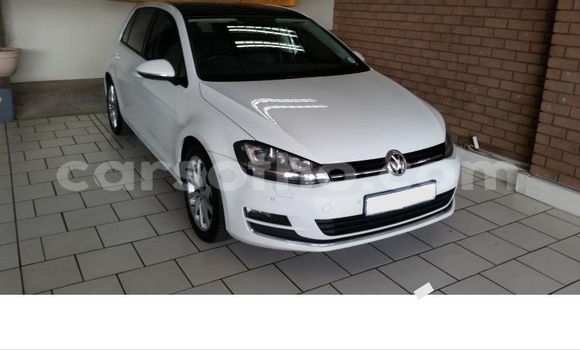 Acheter Occasion Voiture Volkswagen Golf Blanc à Hlotse, Leribe Acheter Occasion Voiture Volkswagen Golf Blanc à Hlotse, Leribe