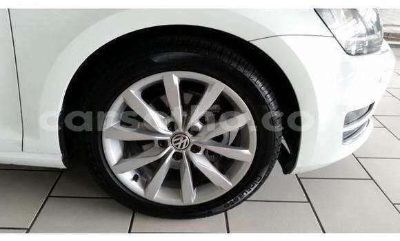 Acheter Occasion Voiture Volkswagen Golf Blanc à Hlotse, Leribe Acheter Occasion Voiture Volkswagen Golf Blanc à Hlotse, Leribe