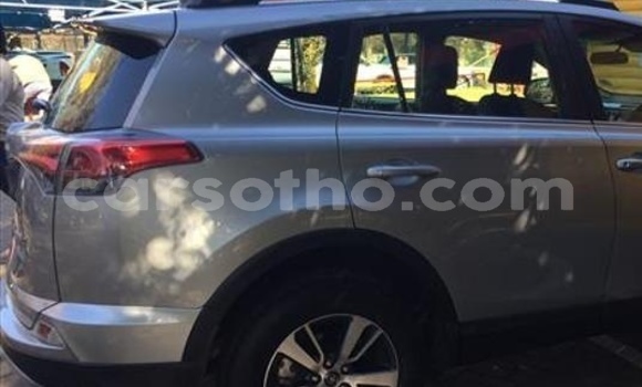 Sayi Na hannu Toyota RAV4 Silver Mota in Hlotse a Leribe Sayi Na hannu Toyota RAV4 Silver Mota in Hlotse a Leribe