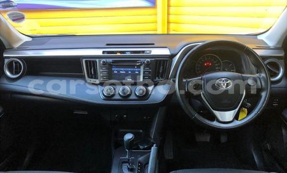 Sayi Na hannu Toyota RAV4 Silver Mota in Hlotse a Leribe Sayi Na hannu Toyota RAV4 Silver Mota in Hlotse a Leribe