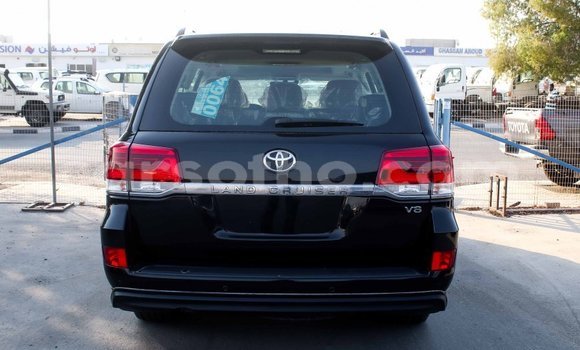 اشتري Imported Toyota Land Cruiser Black سيارة في Import - Dubai في Maseru اشتري Imported Toyota Land Cruiser Black سيارة في Import - Dubai في Maseru