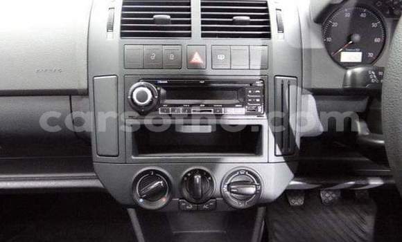 Acheter Occasion Voiture Volkswagen Polo Rouge à Thaba–Tseka, Mafeteng Acheter Occasion Voiture Volkswagen Polo Rouge à Thaba–Tseka, Mafeteng