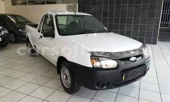 Acheter Occasion Voiture Ford Pickup Blanc à Thaba–Tseka, Mafeteng Acheter Occasion Voiture Ford Pickup Blanc à Thaba–Tseka, Mafeteng