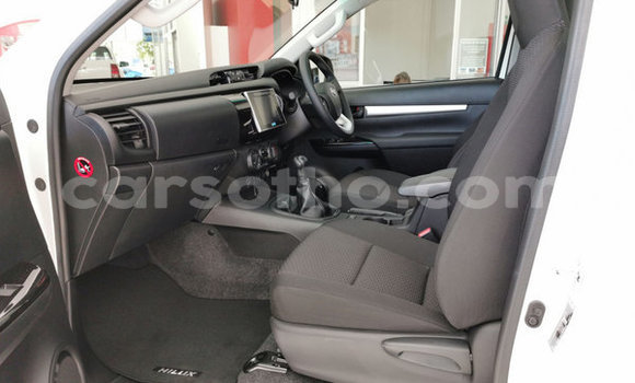 Acheter Occasion Voiture Toyota Hilux Blanc à Butha Buthe, Butha-Buthe Acheter Occasion Voiture Toyota Hilux Blanc à Butha Buthe, Butha-Buthe