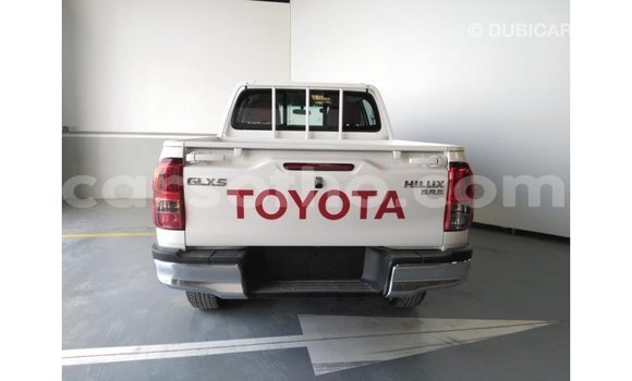 اشتري Imported Toyota Hilux White سيارة في Import - Dubai في Maseru اشتري Imported Toyota Hilux White سيارة في Import - Dubai في Maseru