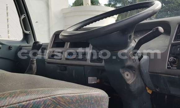 Sayi Na hannu Nissan UD White Babbar mota in Maseru a Maseru Sayi Na hannu Nissan UD White Babbar mota in Maseru a Maseru