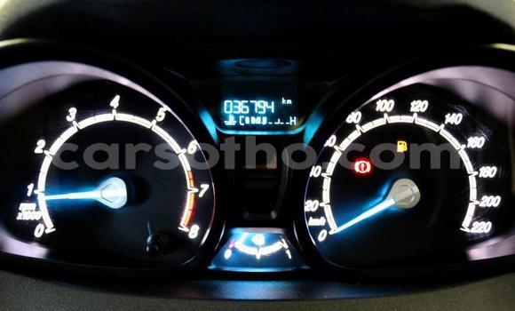 Sayi Na hannu Ford Fiesta White Mota in Maputsoa a Leribe Sayi Na hannu Ford Fiesta White Mota in Maputsoa a Leribe