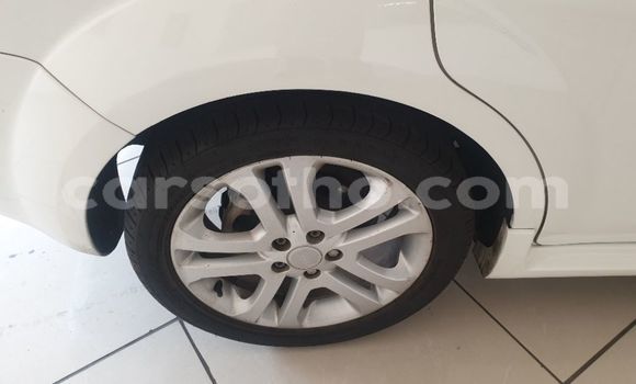 Buy Used Ford Focus White Car in Butha Buthe in Butha-Buthe Buy Used Ford Focus White Car in Butha Buthe in Butha-Buthe