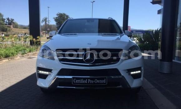 Sayi Na hannu Mercedes-Benz ML–Class White Mota in Maseru a Maseru Sayi Na hannu Mercedes-Benz ML–Class White Mota in Maseru a Maseru