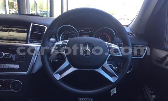 Sayi Na hannu Mercedes-Benz ML–Class White Mota in Maseru a Maseru Sayi Na hannu Mercedes-Benz ML–Class White Mota in Maseru a Maseru