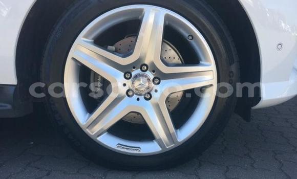 Sayi Na hannu Mercedes-Benz ML–Class White Mota in Maseru a Maseru Sayi Na hannu Mercedes-Benz ML–Class White Mota in Maseru a Maseru