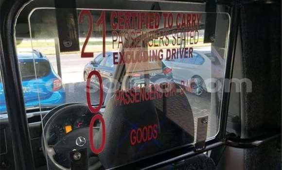 Acheter Occasion Voiture Mercedes-Benz 250 Blanc à Maseru, Maseru Acheter Occasion Voiture Mercedes-Benz 250 Blanc à Maseru, Maseru