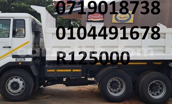 Sayi Na hannu Nissan UD White Babbar mota in Maseru a Maseru Sayi Na hannu Nissan UD White Babbar mota in Maseru a Maseru