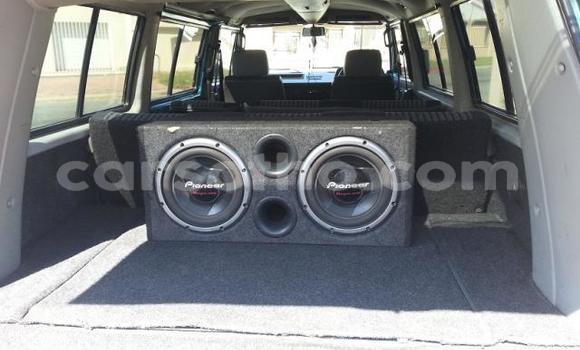 Sayi Na hannu Volkswagen Caravelle Blue Mota in Maseru a Maseru Sayi Na hannu Volkswagen Caravelle Blue Mota in Maseru a Maseru