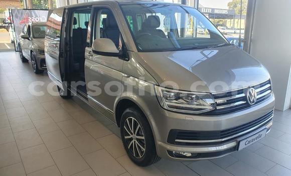 Acheter Occasion Voiture Volkswagen Caravelle Beige à Maseru, Maseru Acheter Occasion Voiture Volkswagen Caravelle Beige à Maseru, Maseru