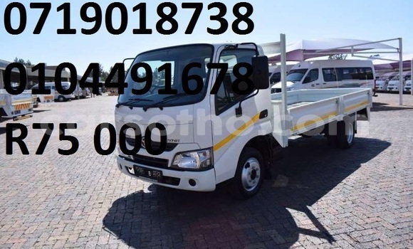 Sayi Na hannu Toyota Dyna White Babbar mota in Maseru a Maseru Sayi Na hannu Toyota Dyna White Babbar mota in Maseru a Maseru