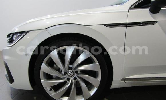 اشتري مستعمل Volkswagen Arteon White سيارة في Maseru في Maseru اشتري مستعمل Volkswagen Arteon White سيارة في Maseru في Maseru