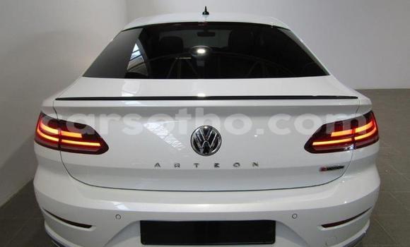 اشتري مستعمل Volkswagen Arteon White سيارة في Maseru في Maseru اشتري مستعمل Volkswagen Arteon White سيارة في Maseru في Maseru