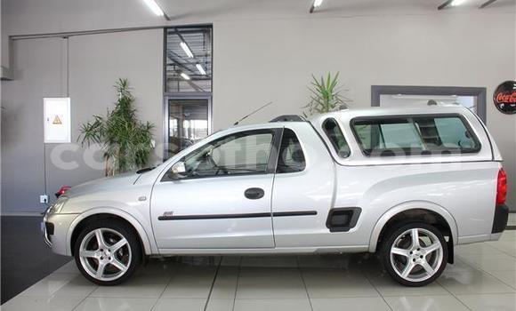 Sayi Na hannu Opel Corsa Silver Mota in Maseru a Maseru Sayi Na hannu Opel Corsa Silver Mota in Maseru a Maseru