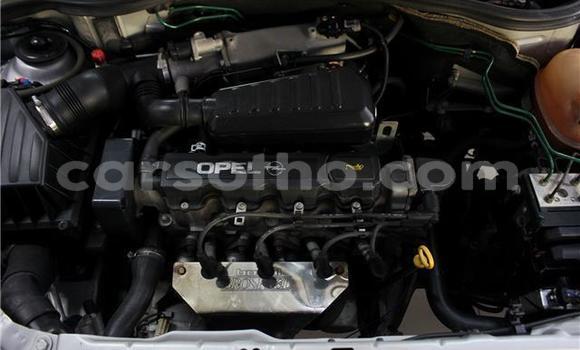 Sayi Na hannu Opel Corsa Silver Mota in Maseru a Maseru Sayi Na hannu Opel Corsa Silver Mota in Maseru a Maseru