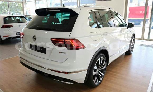 Acheter Occasion Voiture Volkswagen Tiguan Blanc à Maseru, Maseru Acheter Occasion Voiture Volkswagen Tiguan Blanc à Maseru, Maseru
