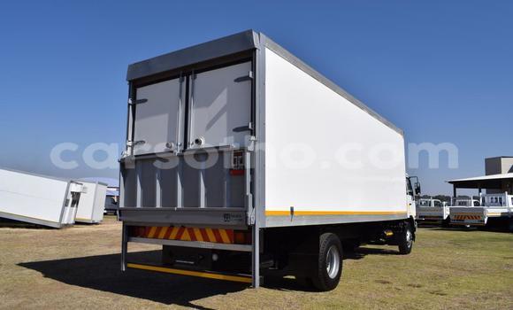Buy Used Nissan UD White Truck in Maputsoa in Leribe Buy Used Nissan UD White Truck in Maputsoa in Leribe