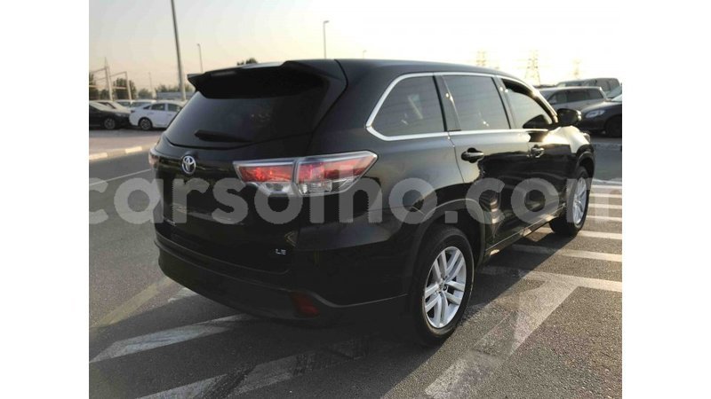 Big with watermark toyota highlander maseru import dubai 13071