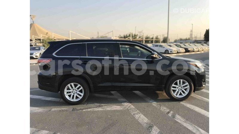 Big with watermark toyota highlander maseru import dubai 13071